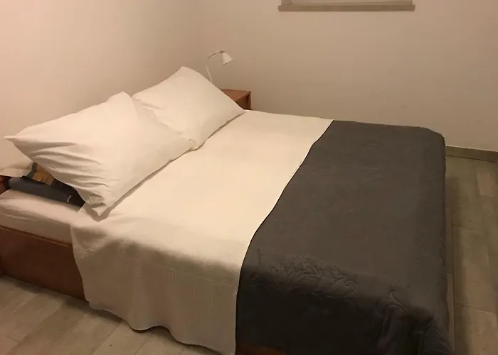 Midavkl Appartement Pirovac